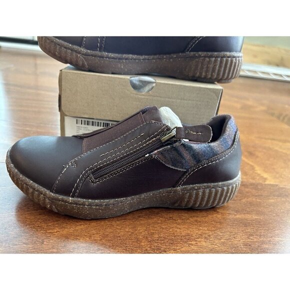 Clarks Women's Caroline Cove Oxford Burgundy Leather 5.5 M NEW - Picture 3 of 9